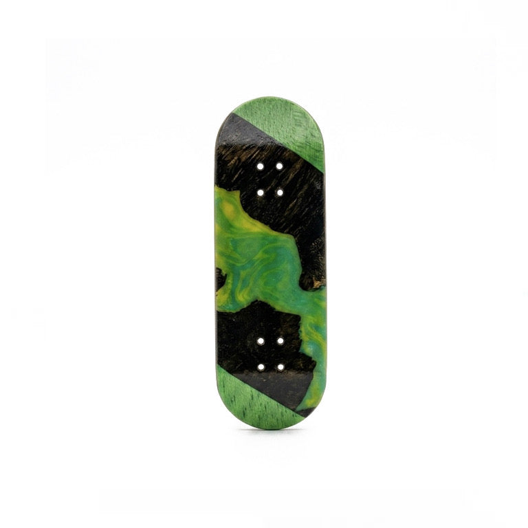 Splitply x Resin “Nuclear Spill” experiment (Blem)